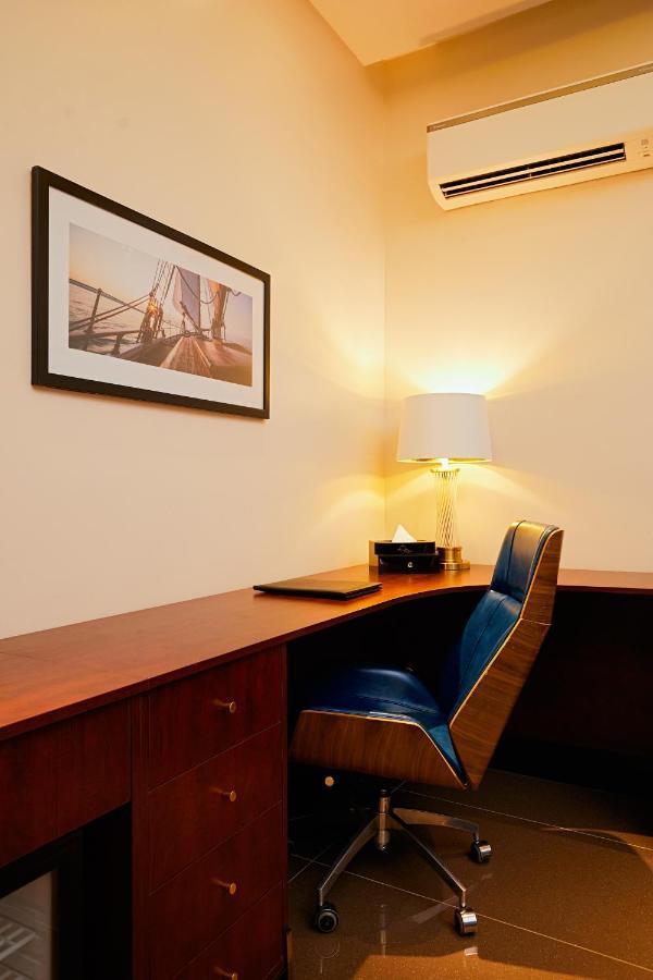 The Yacht Hotel Sea Front Lekki Phase 1 Lagos Exterior foto